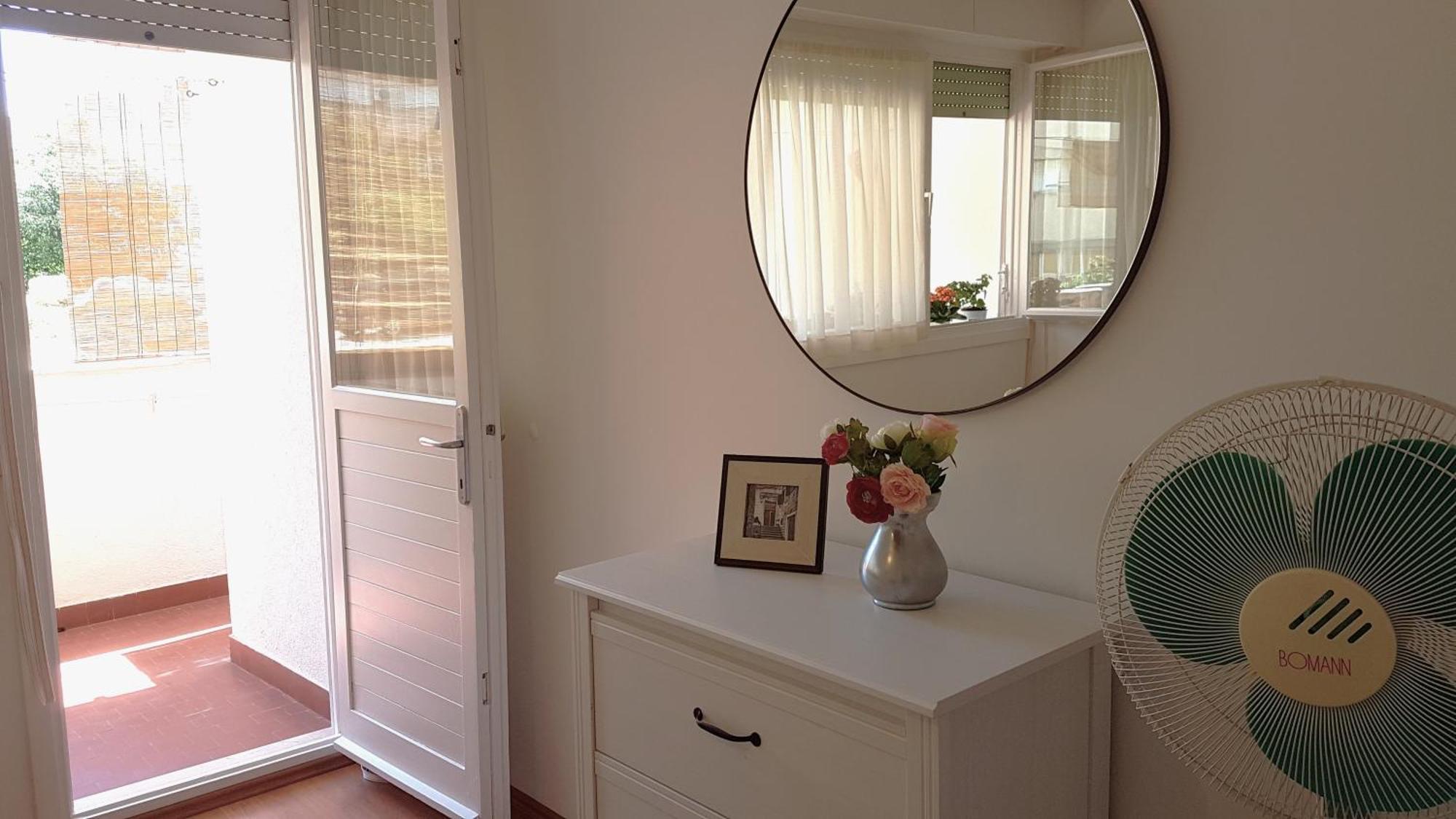 Romana With A Spacious Terrace Apartament Split