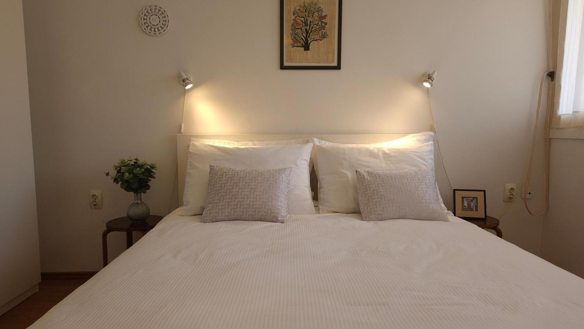 Romana With A Spacious Terrace Apartment